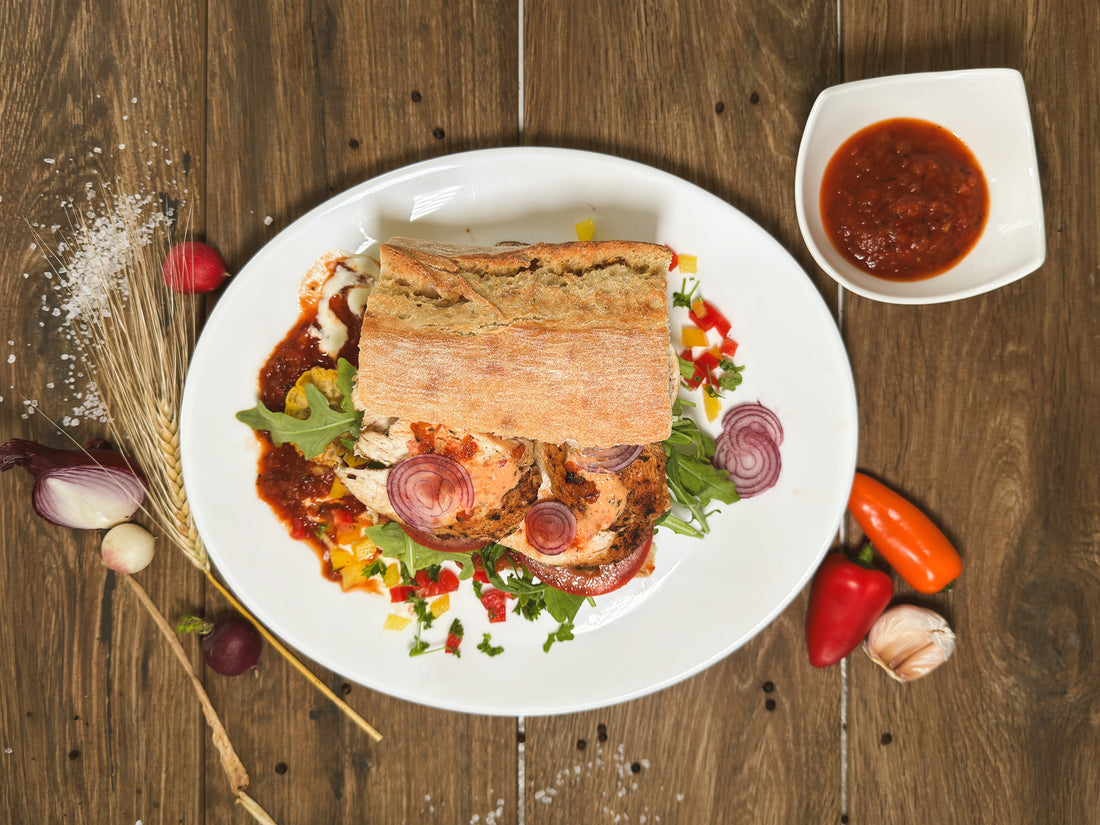 Red Pepper Chutney Hühnchen-Sandwich
